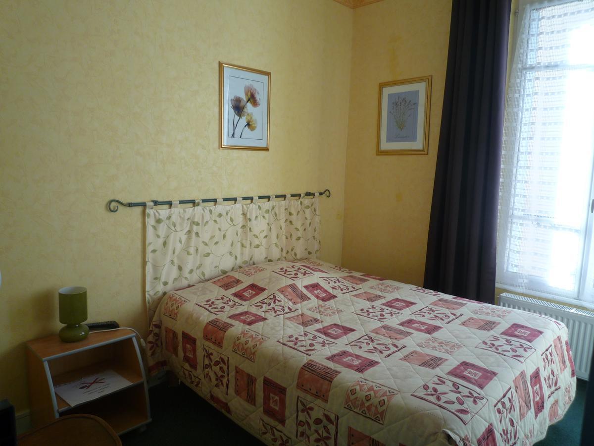 Отель Au Relais Du Parc De Millevaches Felletin Экстерьер фото